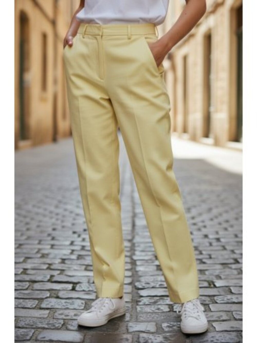 J.G. HOOK Yellow Slacks Ladies Size 14P Pockets